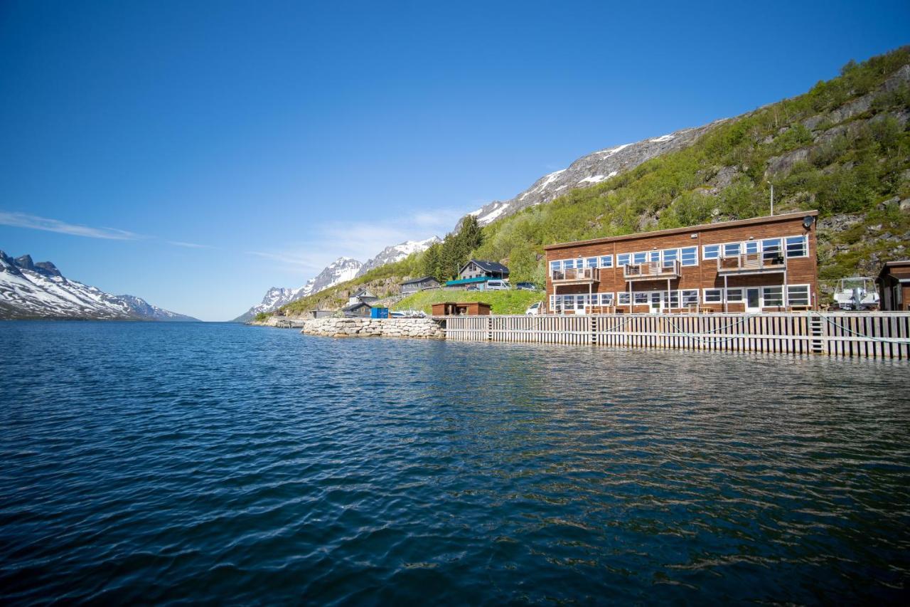 Ersfjordbotn Brygge Aparthotel ภายนอก รูปภาพ