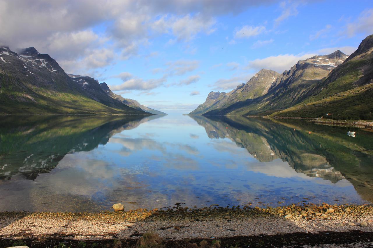Ersfjordbotn Brygge Aparthotel ภายนอก รูปภาพ