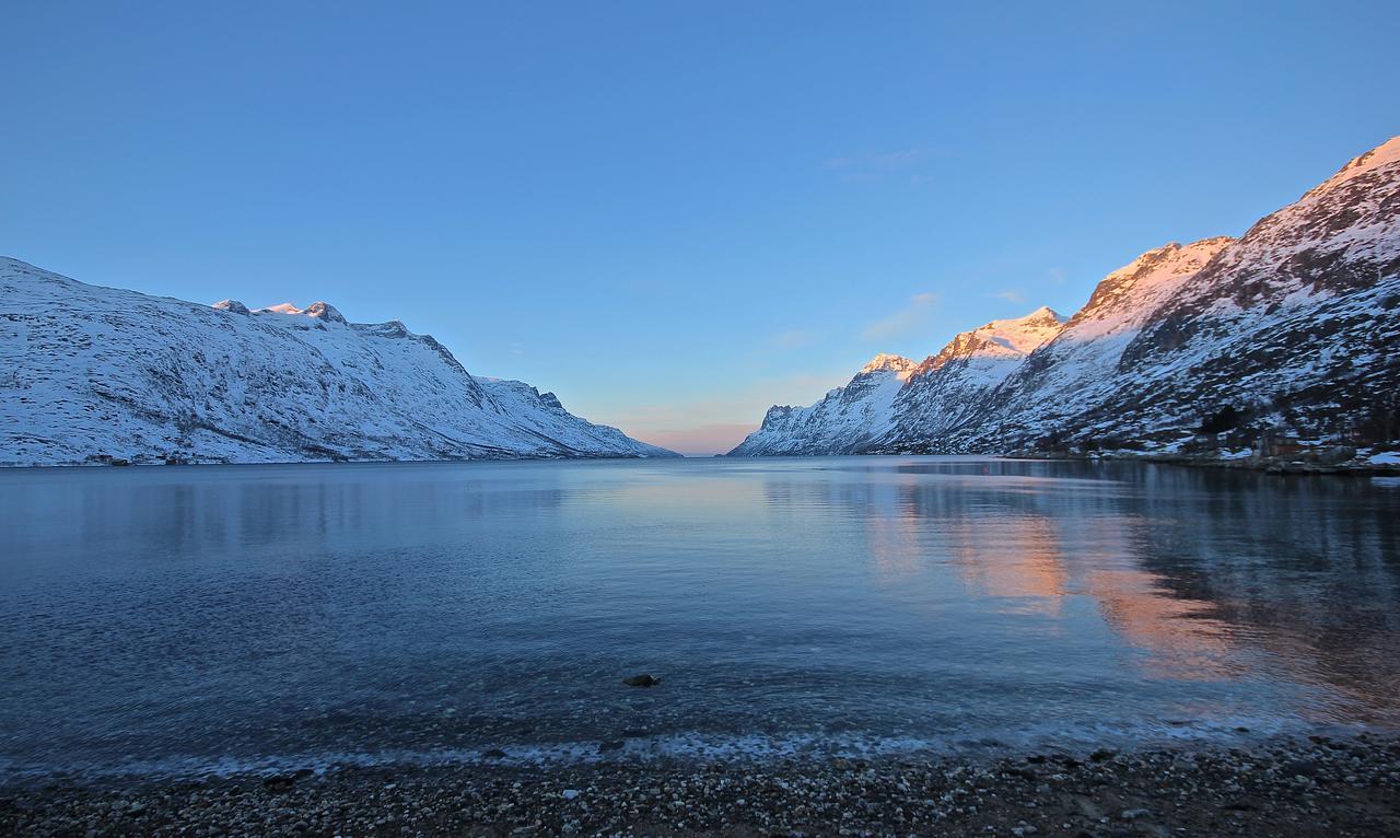 Ersfjordbotn Brygge Aparthotel ภายนอก รูปภาพ